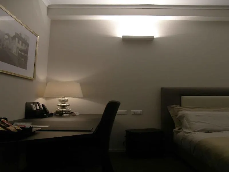 Zuretti 61 Bed & Breakfast Milan 2*,  Italy