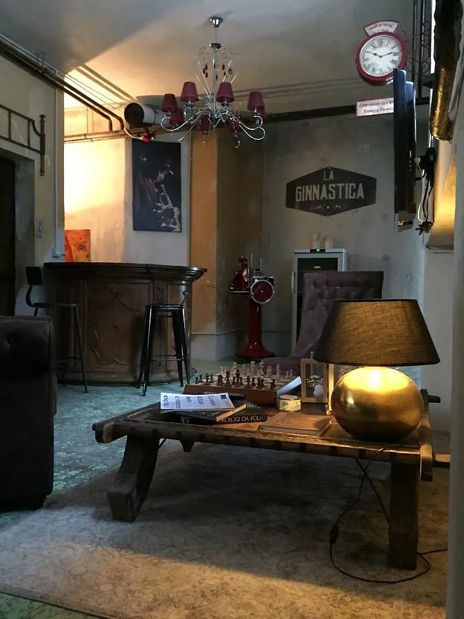 Zuretti 61 Bed & Breakfast Milan Italy